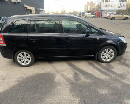 Черный Опель Зафира, объемом двигателя 1.69 л и пробегом 264 тыс. км за 7300 $, фото 4 на Automoto.ua