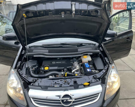 Черный Опель Зафира, объемом двигателя 1.7 л и пробегом 260 тыс. км за 6999 $, фото 48 на Automoto.ua