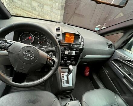 Чорний Опель Зафіра, об'ємом двигуна 1.9 л та пробігом 300 тис. км за 7500 $, фото 7 на Automoto.ua