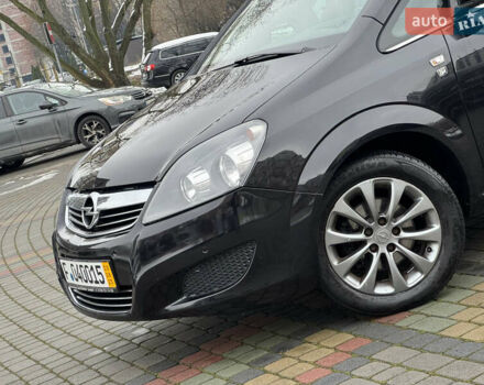 Черный Опель Зафира, объемом двигателя 1.8 л и пробегом 247 тыс. км за 7599 $, фото 8 на Automoto.ua