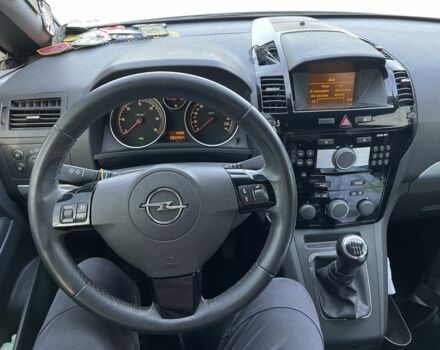 Черный Опель Зафира, объемом двигателя 1.7 л и пробегом 260 тыс. км за 6300 $, фото 4 на Automoto.ua