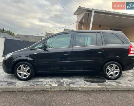 Черный Опель Зафира, объемом двигателя 1.6 л и пробегом 221 тыс. км за 6999 $, фото 39 на Automoto.ua