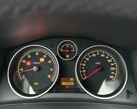 Чорний Опель Зафіра, об'ємом двигуна 1.8 л та пробігом 166 тис. км за 7900 $, фото 25 на Automoto.ua