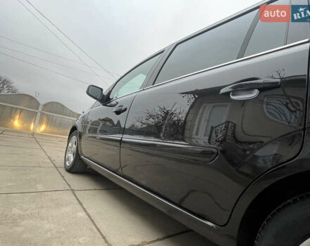 Черный Опель Зафира, объемом двигателя 1.7 л и пробегом 260 тыс. км за 6999 $, фото 17 на Automoto.ua