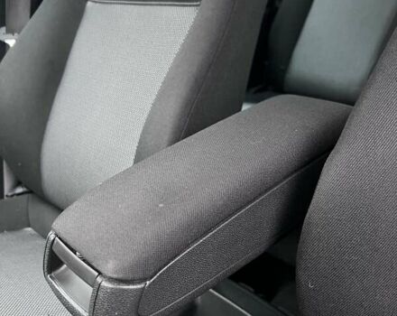 Черный Опель Зафира, объемом двигателя 1.8 л и пробегом 166 тыс. км за 7999 $, фото 37 на Automoto.ua