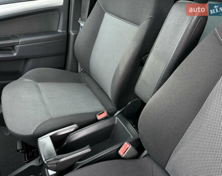 Чорний Опель Зафіра, об'ємом двигуна 1.8 л та пробігом 210 тис. км за 8199 $, фото 56 на Automoto.ua