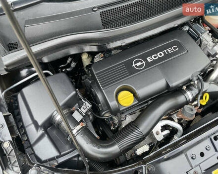 Черный Опель Зафира, объемом двигателя 1.7 л и пробегом 260 тыс. км за 6999 $, фото 47 на Automoto.ua