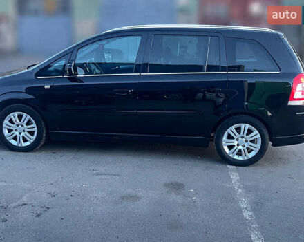 Черный Опель Зафира, объемом двигателя 1.7 л и пробегом 206 тыс. км за 8300 $, фото 15 на Automoto.ua