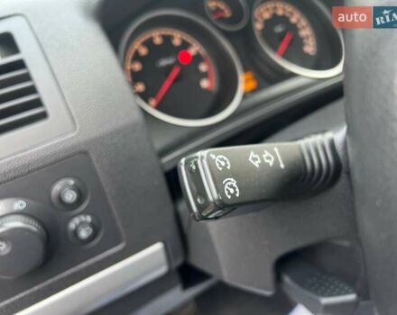 Черный Опель Зафира, объемом двигателя 1.6 л и пробегом 221 тыс. км за 7399 $, фото 41 на Automoto.ua