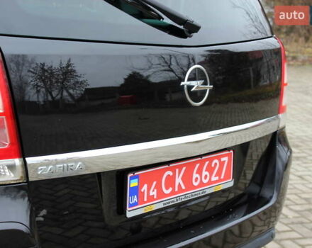 Черный Опель Зафира, объемом двигателя 1.8 л и пробегом 220 тыс. км за 7499 $, фото 24 на Automoto.ua