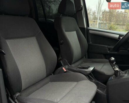 Черный Опель Зафира, объемом двигателя 0 л и пробегом 287 тыс. км за 6999 $, фото 14 на Automoto.ua