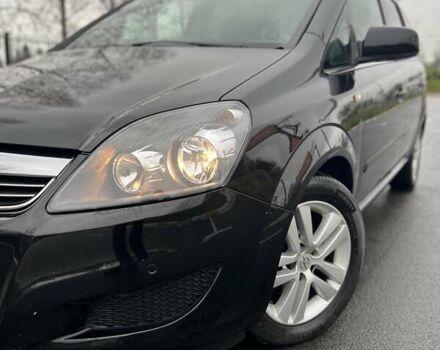 Черный Опель Зафира, объемом двигателя 1.8 л и пробегом 166 тыс. км за 7999 $, фото 1 на Automoto.ua