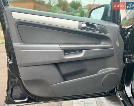 Черный Опель Зафира, объемом двигателя 1.6 л и пробегом 221 тыс. км за 7399 $, фото 42 на Automoto.ua