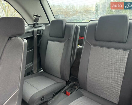 Черный Опель Зафира, объемом двигателя 1.8 л и пробегом 247 тыс. км за 7599 $, фото 39 на Automoto.ua