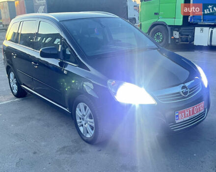 Черный Опель Зафира, объемом двигателя 1.7 л и пробегом 206 тыс. км за 8300 $, фото 1 на Automoto.ua