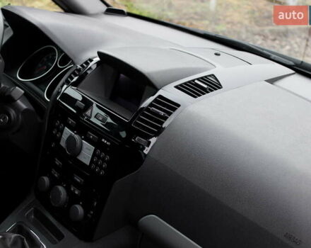 Черный Опель Зафира, объемом двигателя 1.8 л и пробегом 220 тыс. км за 7499 $, фото 74 на Automoto.ua