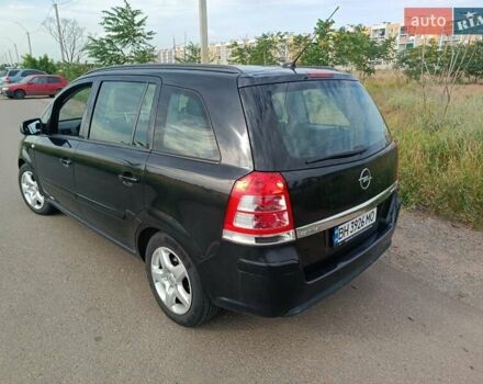 Черный Опель Зафира, объемом двигателя 1.69 л и пробегом 199 тыс. км за 7000 $, фото 1 на Automoto.ua