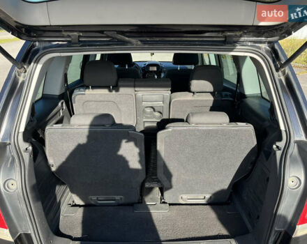 Чорний Опель Зафіра, об'ємом двигуна 1.7 л та пробігом 270 тис. км за 7550 $, фото 13 на Automoto.ua