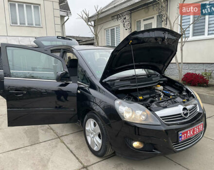 Черный Опель Зафира, объемом двигателя 1.7 л и пробегом 260 тыс. км за 6999 $, фото 45 на Automoto.ua