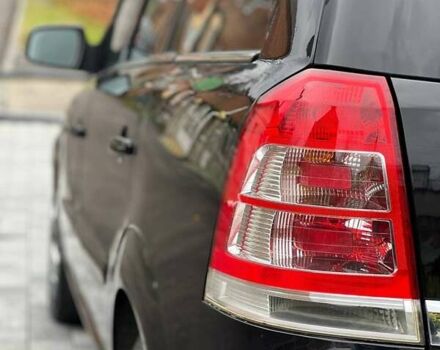 Черный Опель Зафира, объемом двигателя 1.6 л и пробегом 221 тыс. км за 6999 $, фото 18 на Automoto.ua