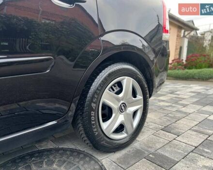 Черный Опель Зафира, объемом двигателя 1.6 л и пробегом 221 тыс. км за 7399 $, фото 30 на Automoto.ua