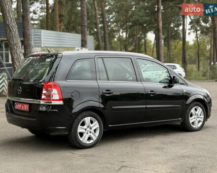 Черный Опель Зафира, объемом двигателя 1.6 л и пробегом 177 тыс. км за 7700 $, фото 12 на Automoto.ua