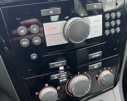 Черный Опель Зафира, объемом двигателя 1.8 л и пробегом 166 тыс. км за 7999 $, фото 36 на Automoto.ua