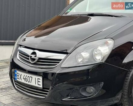 Черный Опель Зафира, объемом двигателя 1.6 л и пробегом 221 тыс. км за 6999 $, фото 8 на Automoto.ua