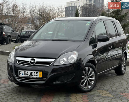 Черный Опель Зафира, объемом двигателя 1.8 л и пробегом 247 тыс. км за 7599 $, фото 3 на Automoto.ua
