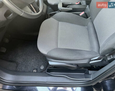 Черный Опель Зафира, объемом двигателя 0 л и пробегом 209 тыс. км за 8700 $, фото 16 на Automoto.ua