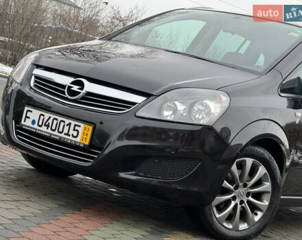 Черный Опель Зафира, объемом двигателя 1.8 л и пробегом 247 тыс. км за 7599 $, фото 7 на Automoto.ua