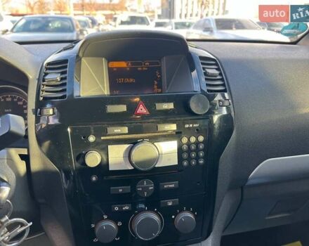 Черный Опель Зафира, объемом двигателя 1.69 л и пробегом 264 тыс. км за 6800 $, фото 13 на Automoto.ua