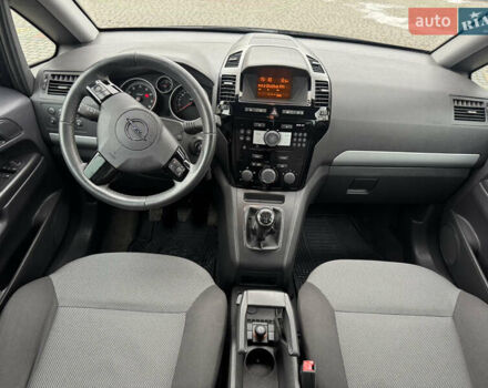 Черный Опель Зафира, объемом двигателя 1.8 л и пробегом 247 тыс. км за 7599 $, фото 26 на Automoto.ua