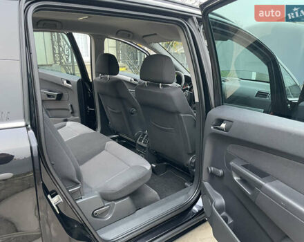 Черный Опель Зафира, объемом двигателя 1.7 л и пробегом 260 тыс. км за 6999 $, фото 29 на Automoto.ua