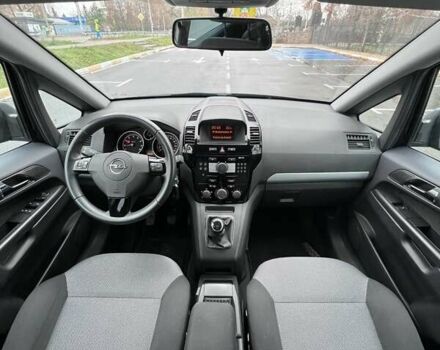 Черный Опель Зафира, объемом двигателя 1.8 л и пробегом 166 тыс. км за 7999 $, фото 23 на Automoto.ua