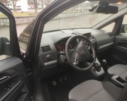 Черный Опель Зафира, объемом двигателя 1.7 л и пробегом 240 тыс. км за 7620 $, фото 11 на Automoto.ua