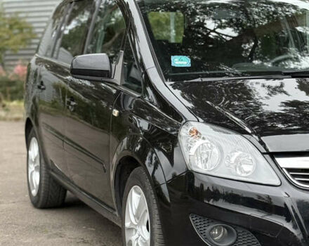 Черный Опель Зафира, объемом двигателя 1.6 л и пробегом 177 тыс. км за 7700 $, фото 6 на Automoto.ua