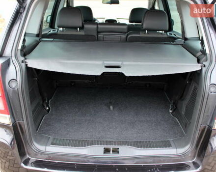 Черный Опель Зафира, объемом двигателя 1.8 л и пробегом 220 тыс. км за 6999 $, фото 73 на Automoto.ua