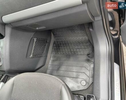 Черный Опель Зафира, объемом двигателя 1.6 л и пробегом 176 тыс. км за 8600 $, фото 27 на Automoto.ua