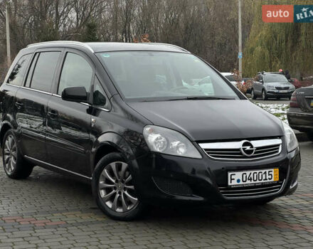 Черный Опель Зафира, объемом двигателя 1.8 л и пробегом 247 тыс. км за 7599 $, фото 14 на Automoto.ua