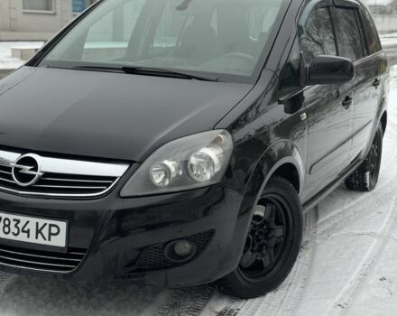 Чорний Опель Зафіра, об'ємом двигуна 1.7 л та пробігом 244 тис. км за 7500 $, фото 5 на Automoto.ua