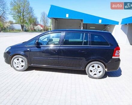 Чорний Опель Зафіра, об'ємом двигуна 1.7 л та пробігом 220 тис. км за 7750 $, фото 17 на Automoto.ua