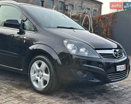 Чорний Опель Зафіра, об'ємом двигуна 1.8 л та пробігом 210 тис. км за 8199 $, фото 7 на Automoto.ua