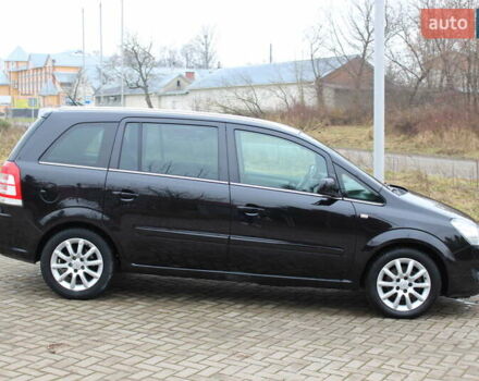 Черный Опель Зафира, объемом двигателя 1.8 л и пробегом 220 тыс. км за 7499 $, фото 21 на Automoto.ua
