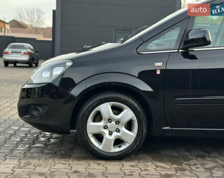 Чорний Опель Зафіра, об'ємом двигуна 1.8 л та пробігом 210 тис. км за 8199 $, фото 31 на Automoto.ua