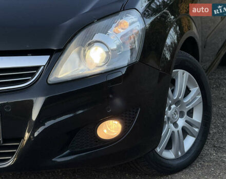 Черный Опель Зафира, объемом двигателя 1.7 л и пробегом 189 тыс. км за 8350 $, фото 15 на Automoto.ua