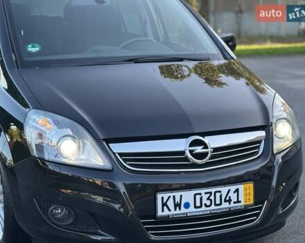 Чорний Опель Зафіра, об'ємом двигуна 1.7 л та пробігом 209 тис. км за 7950 $, фото 10 на Automoto.ua