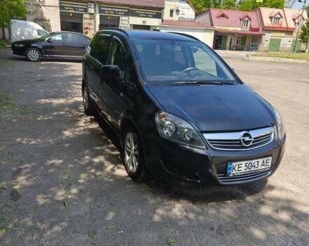 Черный Опель Зафира, объемом двигателя 1.8 л и пробегом 35 тыс. км за 10500 $, фото 2 на Automoto.ua