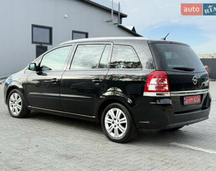 Черный Опель Зафира, объемом двигателя 1.8 л и пробегом 213 тыс. км за 7700 $, фото 7 на Automoto.ua