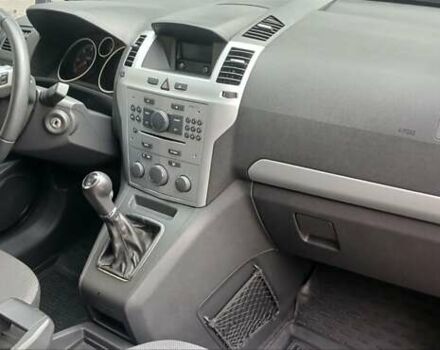 Черный Опель Зафира, объемом двигателя 1.69 л и пробегом 215 тыс. км за 7000 $, фото 21 на Automoto.ua